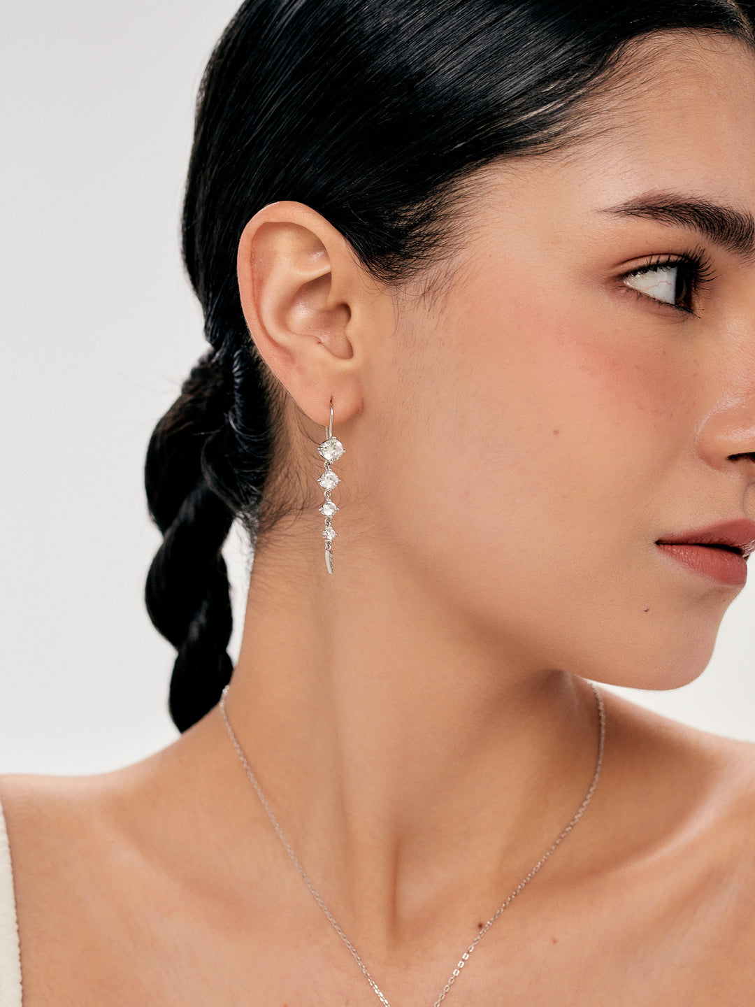 DELILAH Drop Threader Earrings