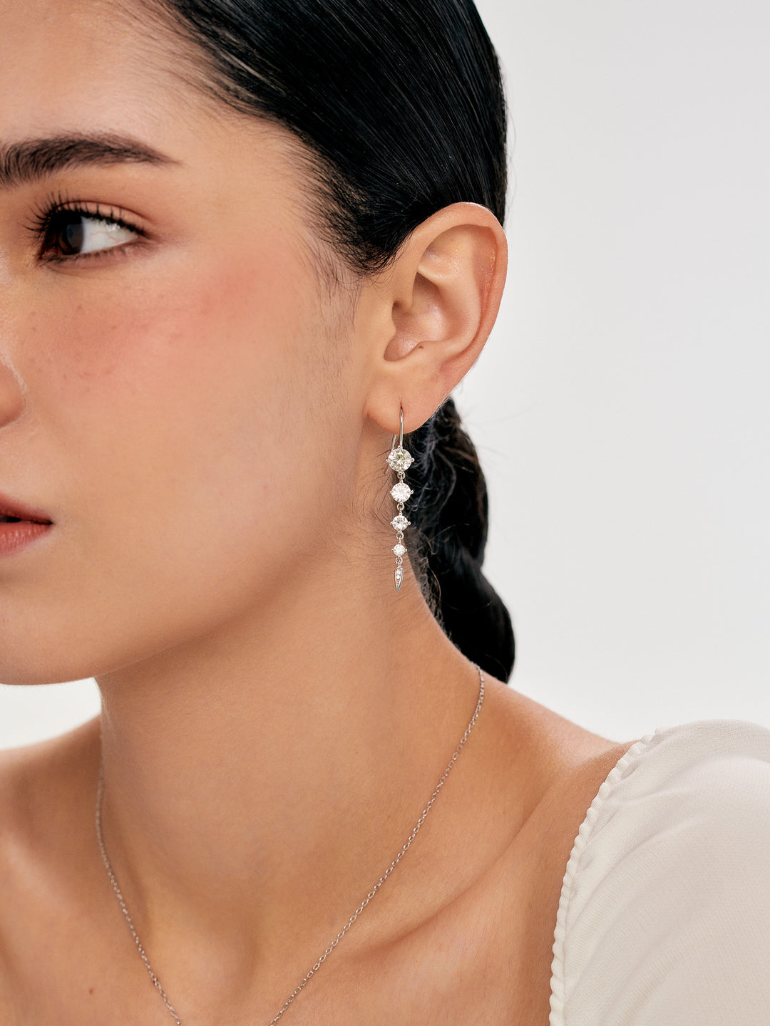 DELILAH Drop Threader Earrings