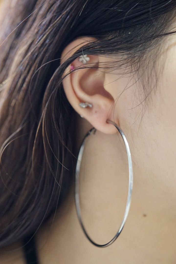 [ONLINE] Classic Thin Essential Hoop Earrings