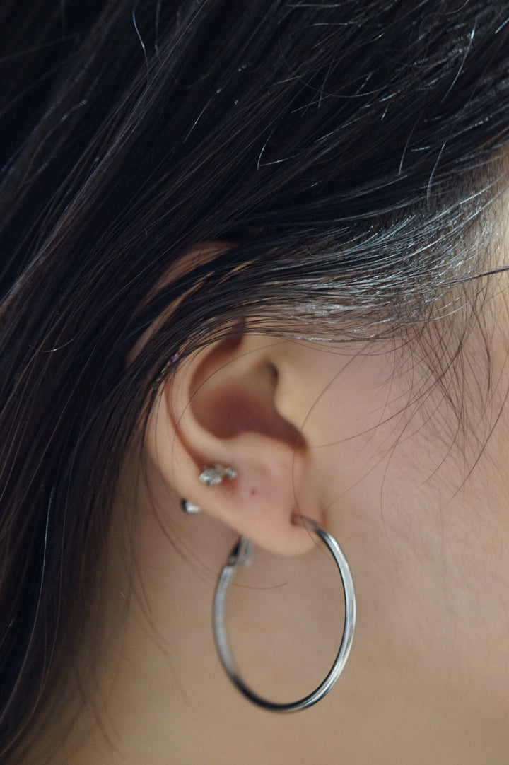 [ONLINE] Classic Thin Essential Hoop Earrings