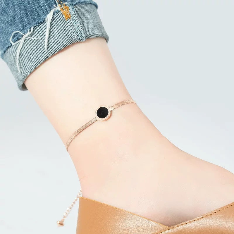 Roman Numeral Herringbone Anklet - Minimalist Lab