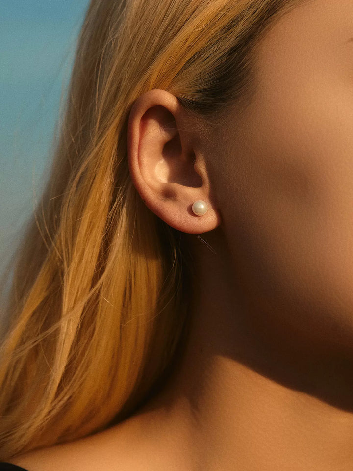 MEGHAN Pearl Sterling Silver Ear Studs