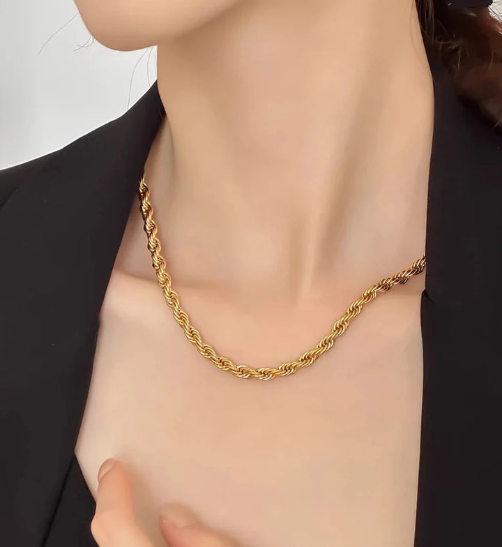 Twist Chain Essential Necklace - Minimalist Lab