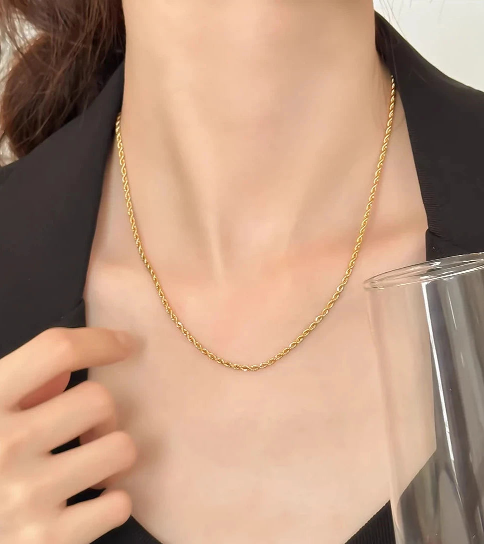 Twist Chain Essential Necklace - Minimalist Lab