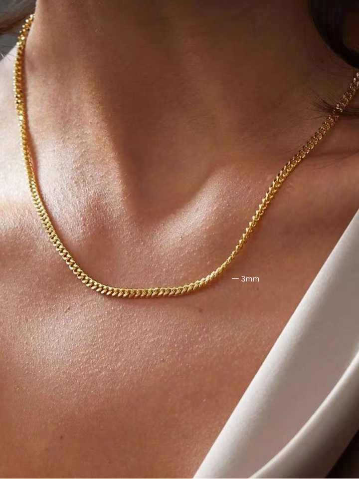 Essential Curb Chain Necklace