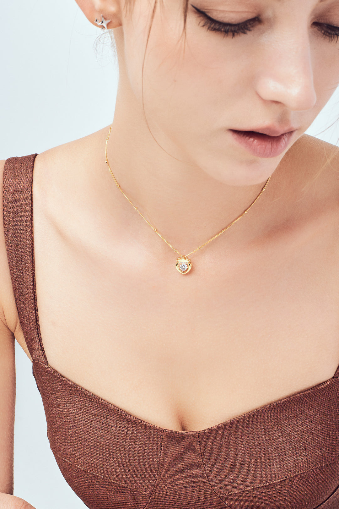 DELILAH Dancing Diamond Heart Crown Necklace - Minimalist Lab