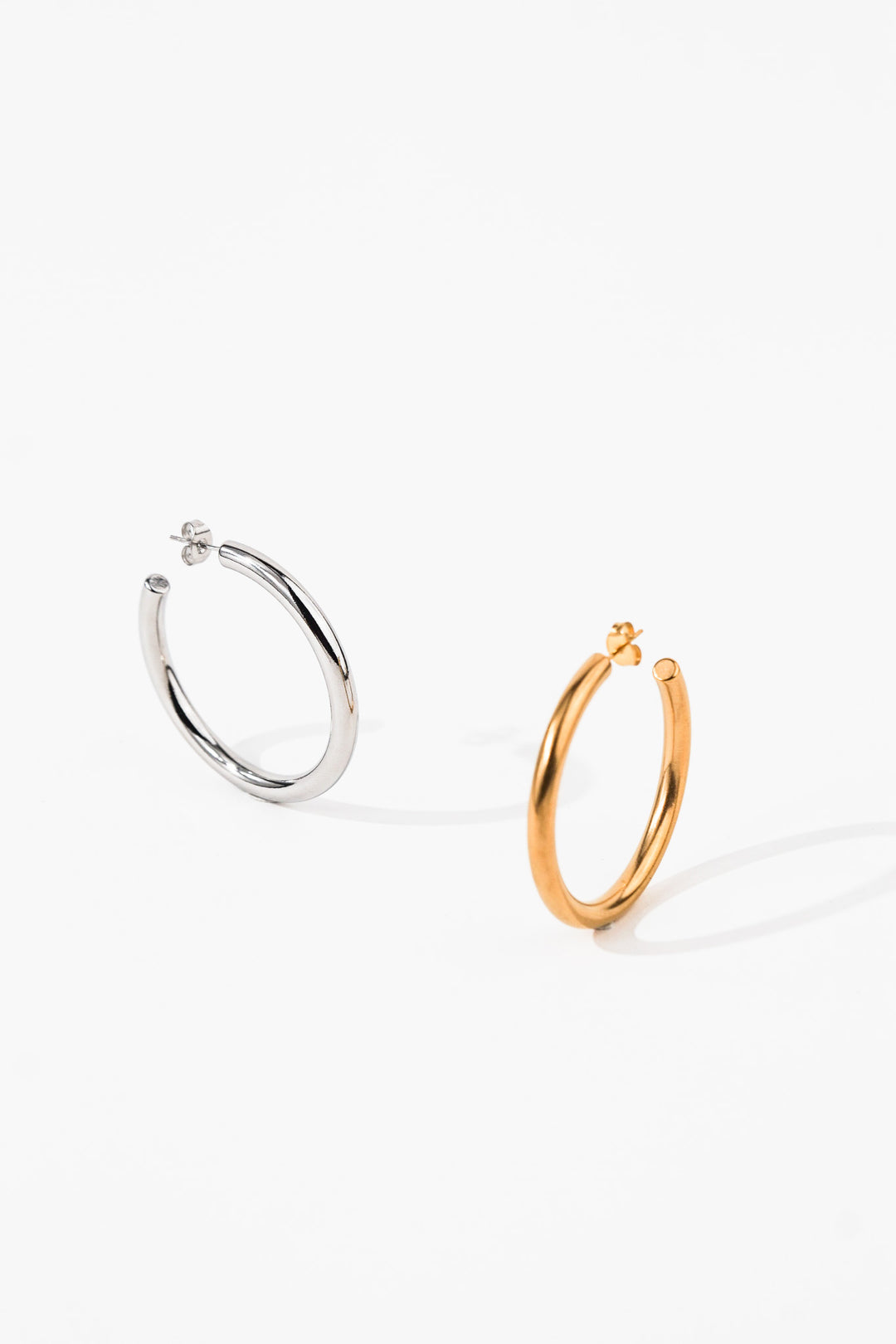 Round Tubular Hoop Earrings