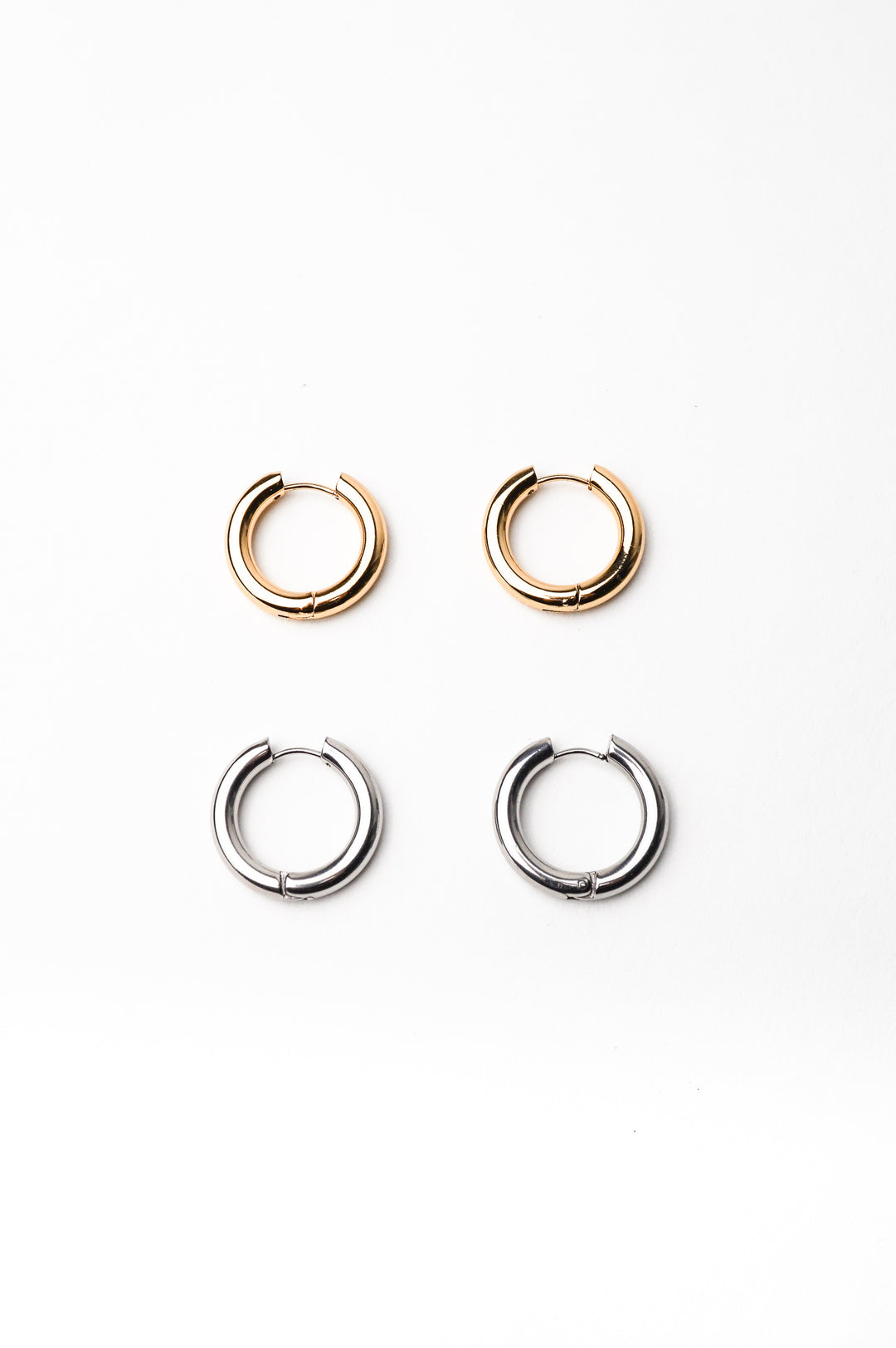 Blanca Bold Essential Hoop Earrings - Minimalist Lab