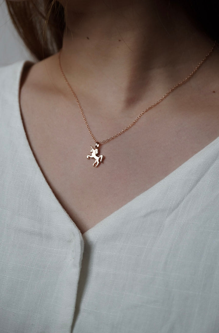 ISLA Unicorn Sterling Silver Necklace - Minimalist Lab